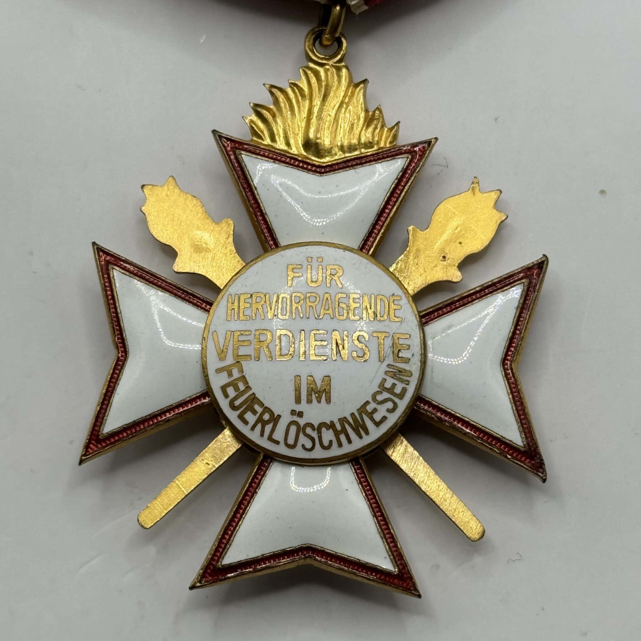 Tyskland, Fortjeneste medalje, Givet den 22 okt. 1933 fra Brandenburgs provinsbrandvænset, Forgyldt sølv medalje, Vægt ca. 27,36 gram, 48,3 x 39 mm, Lavet i 299 Eksemplar - Image 3