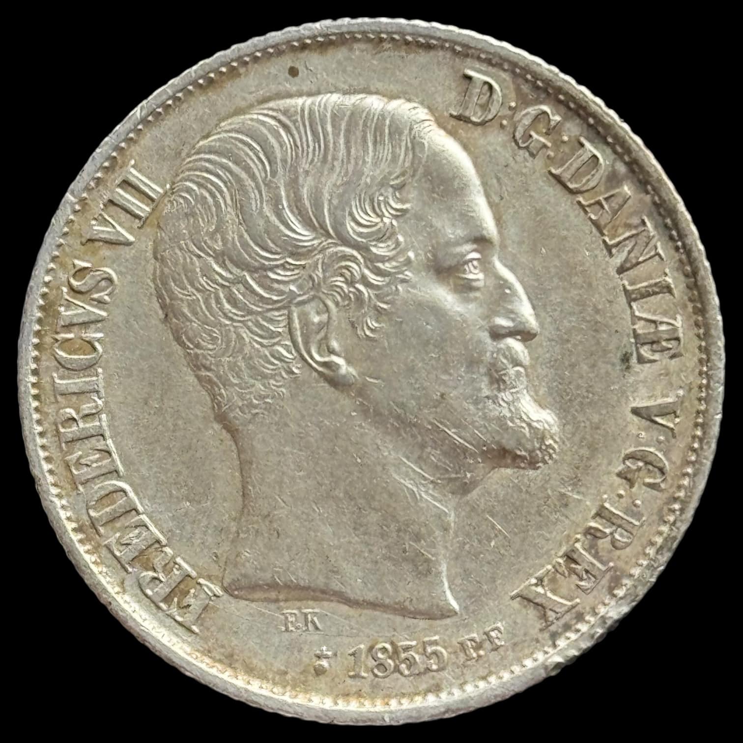 1855 FF, 1 Rigsdaler, Fre.Vll, Sieg 13.2, Hede 8B, Kva. 1+-01, ridser