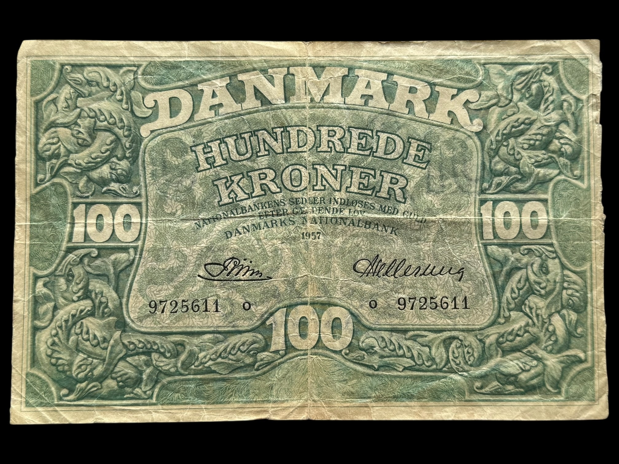 100 kroner 1957 o, Riim/Hellerung, Nr. 9725611, Sieg 126, DOP 135, Pick 39, Kva. 1