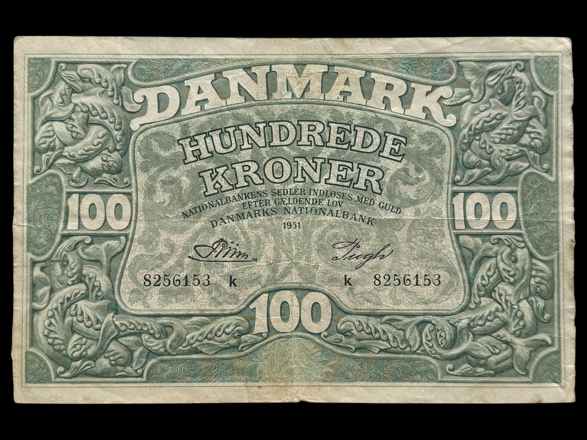 100 kroner 1951 k, Riim/Pugh, Nr. 8256153, Sieg 126, DOP 135, Pick 39, Kva. 1-1+
