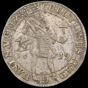 1619, speciedaler, Chr.IV, Sieg 102.3, Hede 53C, Kva. 1+-01, rester af belægning, sjælden, “Gammel samlerseddel medfølger, fra gamle tysk adelig samler”