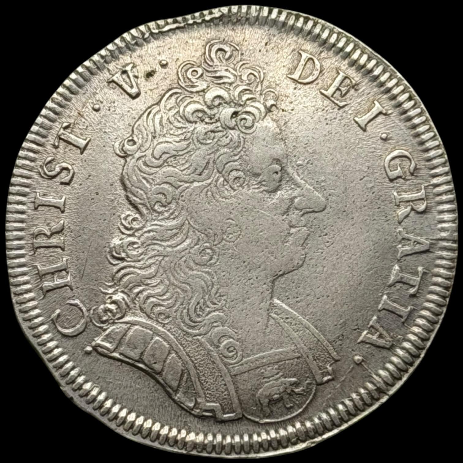 1699, Krone, Chr.V, Sieg 51.1, Hede 99A, Kva. 1+-1 "meget sjælden" ex. BR 2547/5164 - Image 2