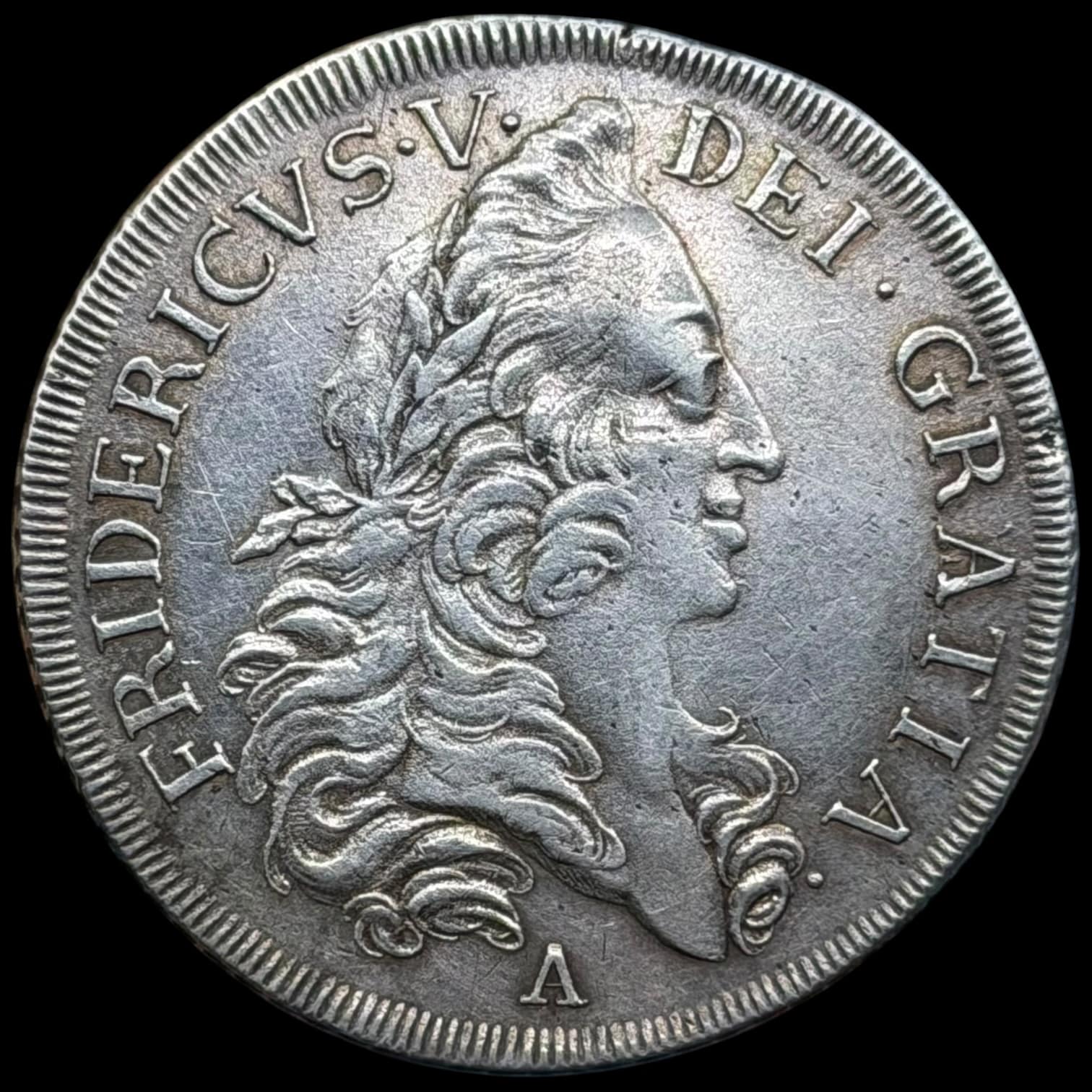 1747, 1 krone, Fre.V, Sieg 11, Hede 29B, Kva. 1+ - Image 2