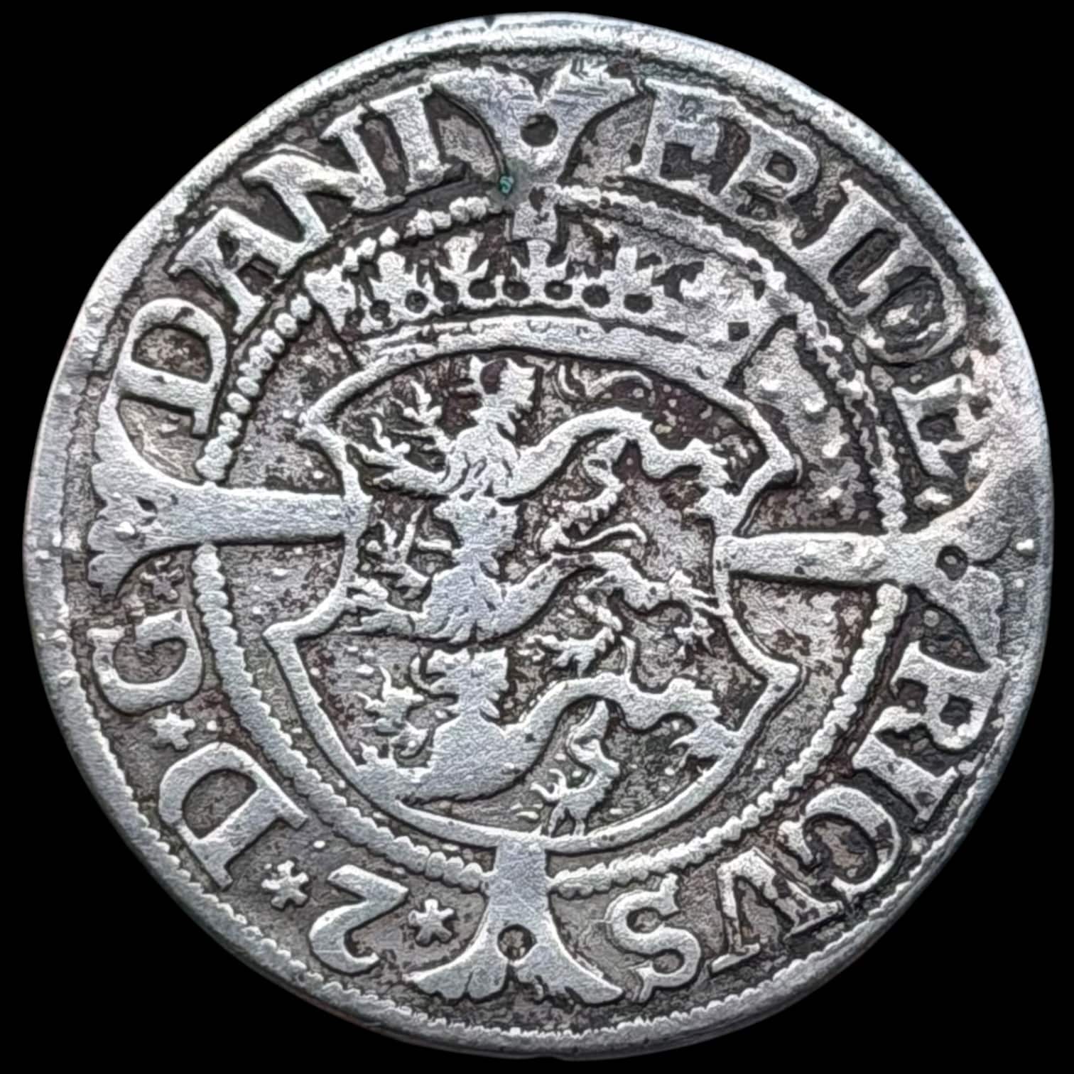 1563, 8 skilling, Fre.II, Sieg 11, Hede 10, Kva. 1+-1 renset - Image 2