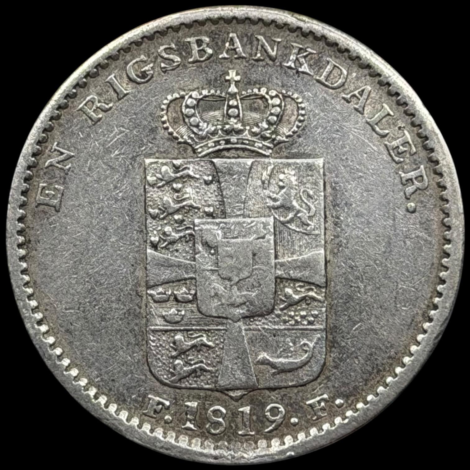1819 FF, 1 rigsbankdaler, Fre.VI, Sieg 26.5, Hede 24E, Kva. 1+ svag renset