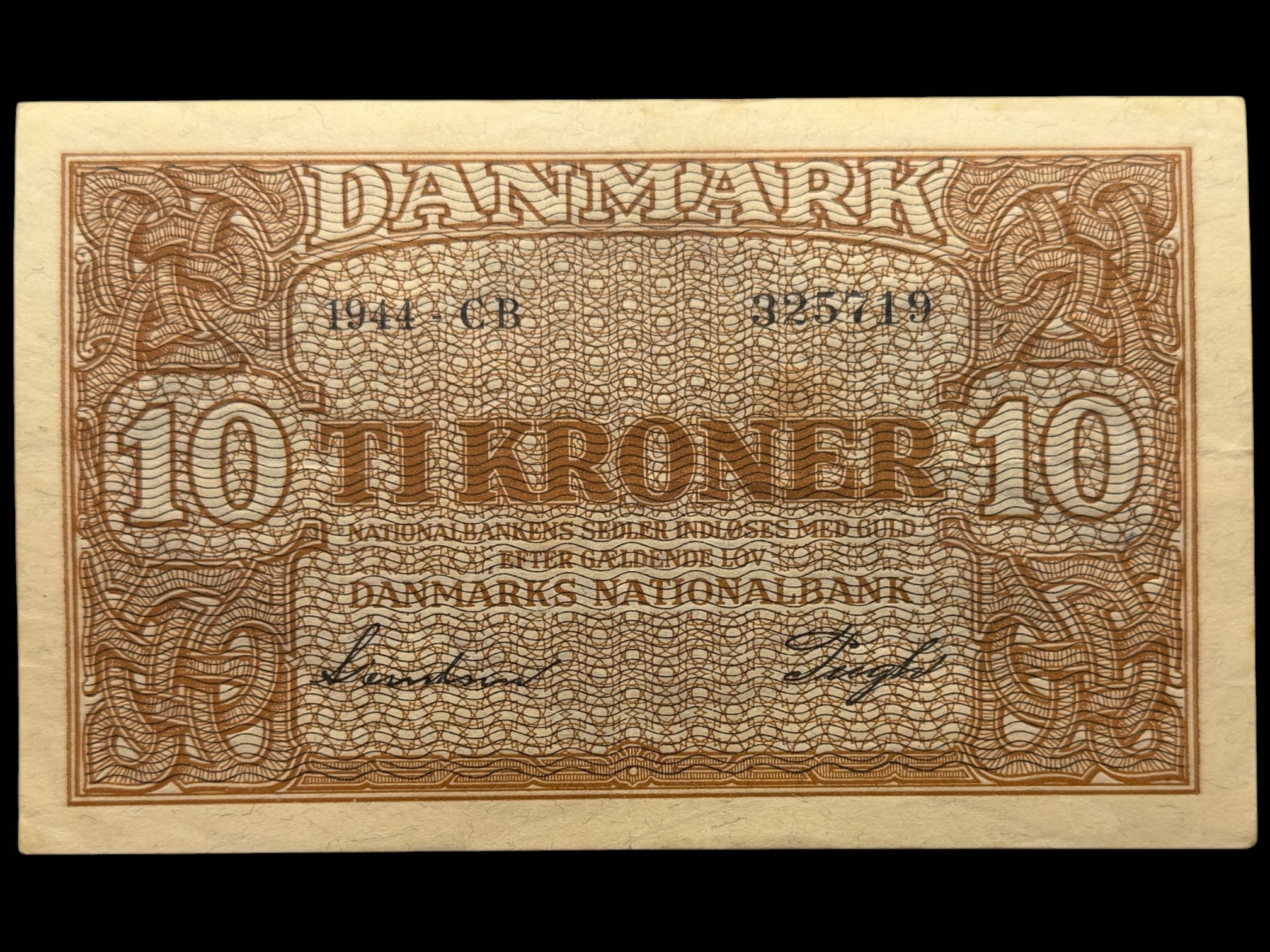 10 kroner 1944 CB, Svendsen/Pugh, Nr. 325719, Sieg 120, DOP 129, Pick 36, Kva. 1+-01